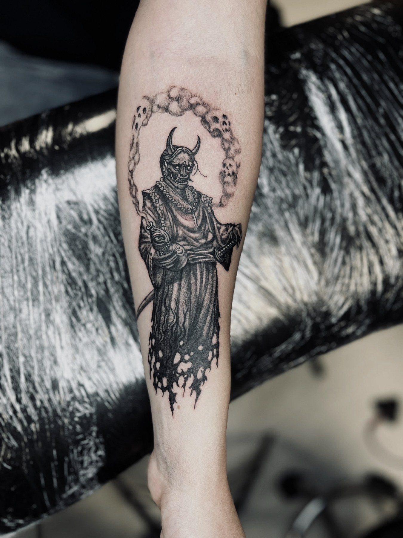 Tatuaj tatuaje blackwork realizat de Andreea la Ace Tattoo Bucuresti