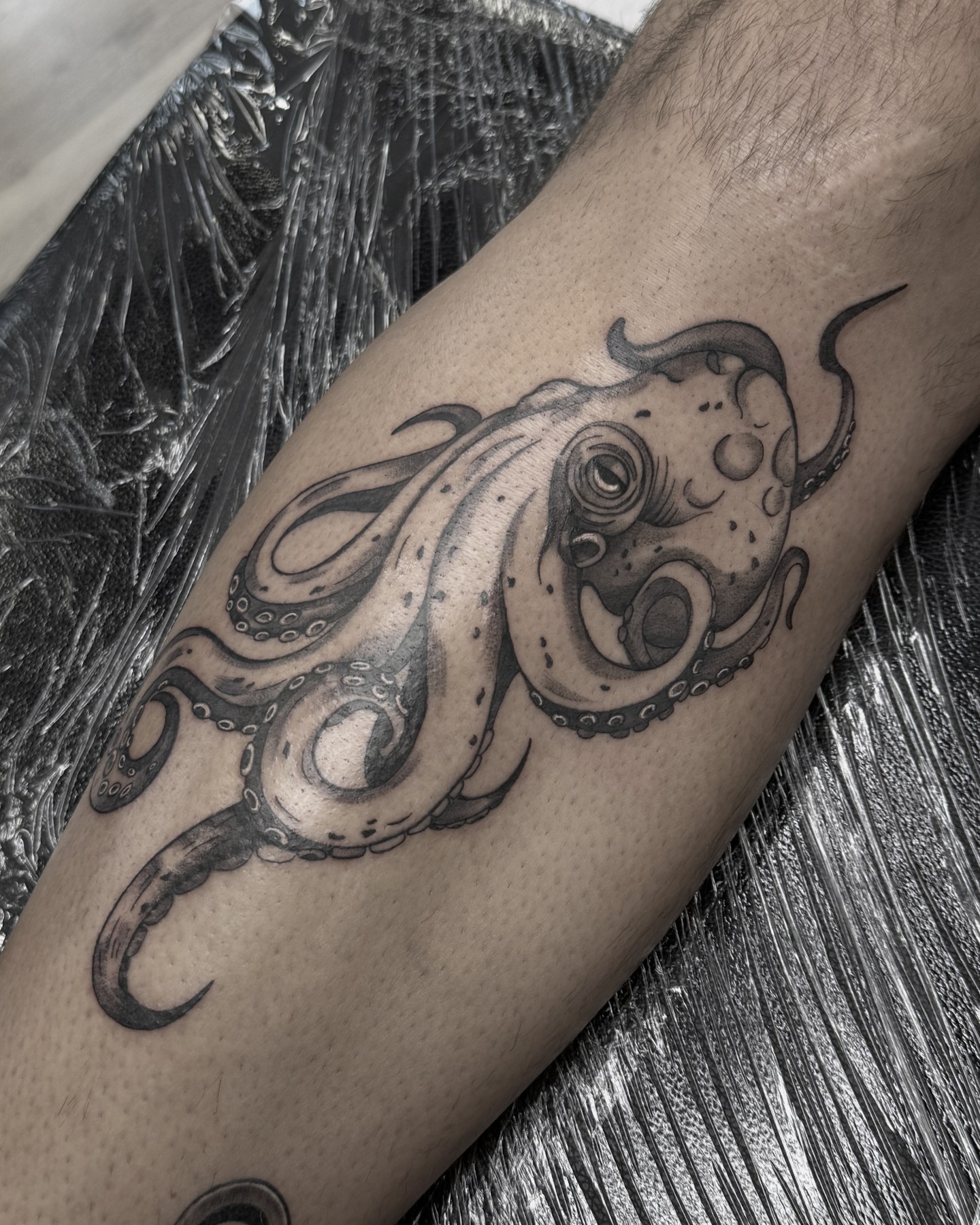 Tatuaj blackwork realizat de Andreea la Ace Tattoo București