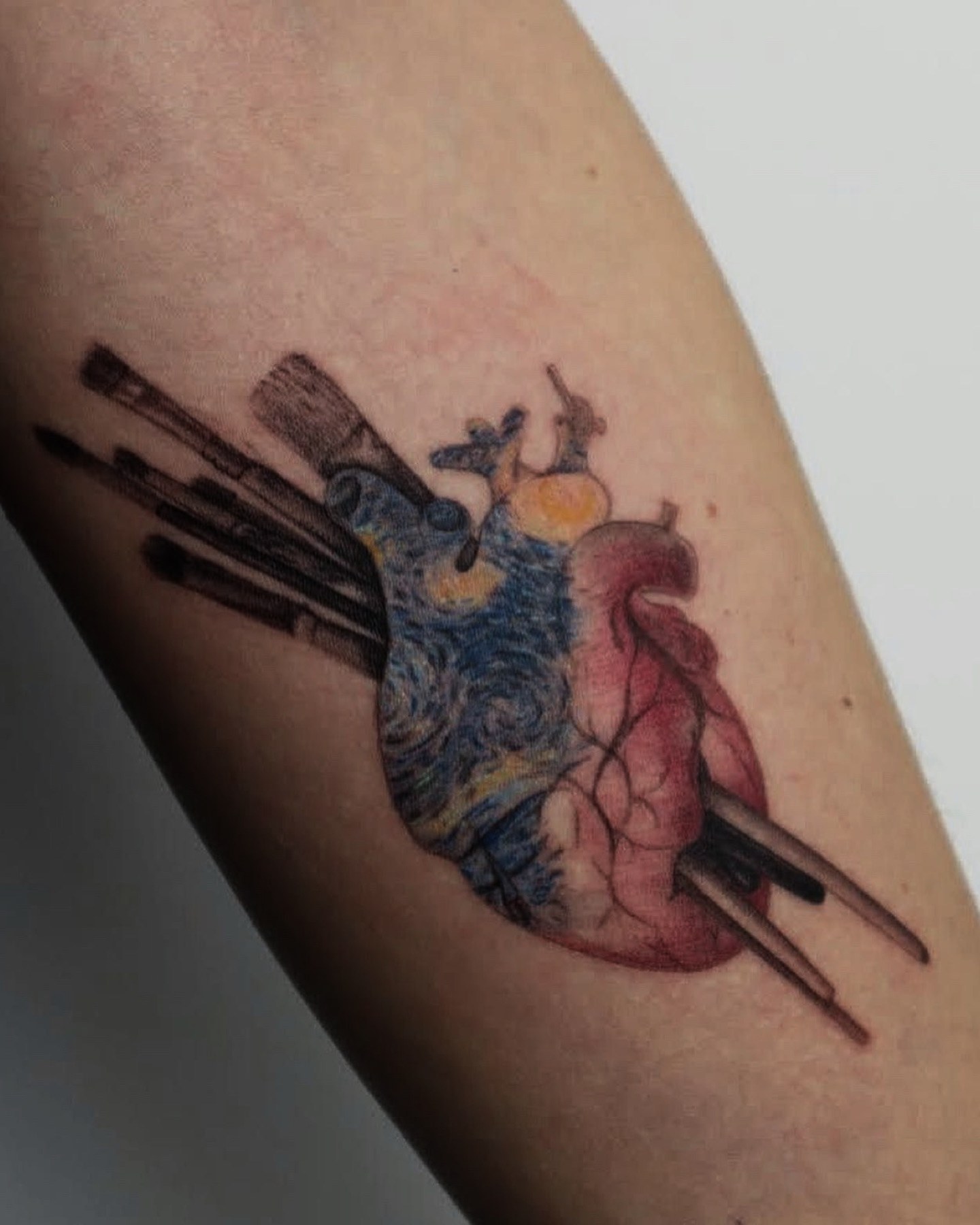 Tatuaj tatuaje color realizat de Vlad Boit la Ace Tattoo Bucuresti