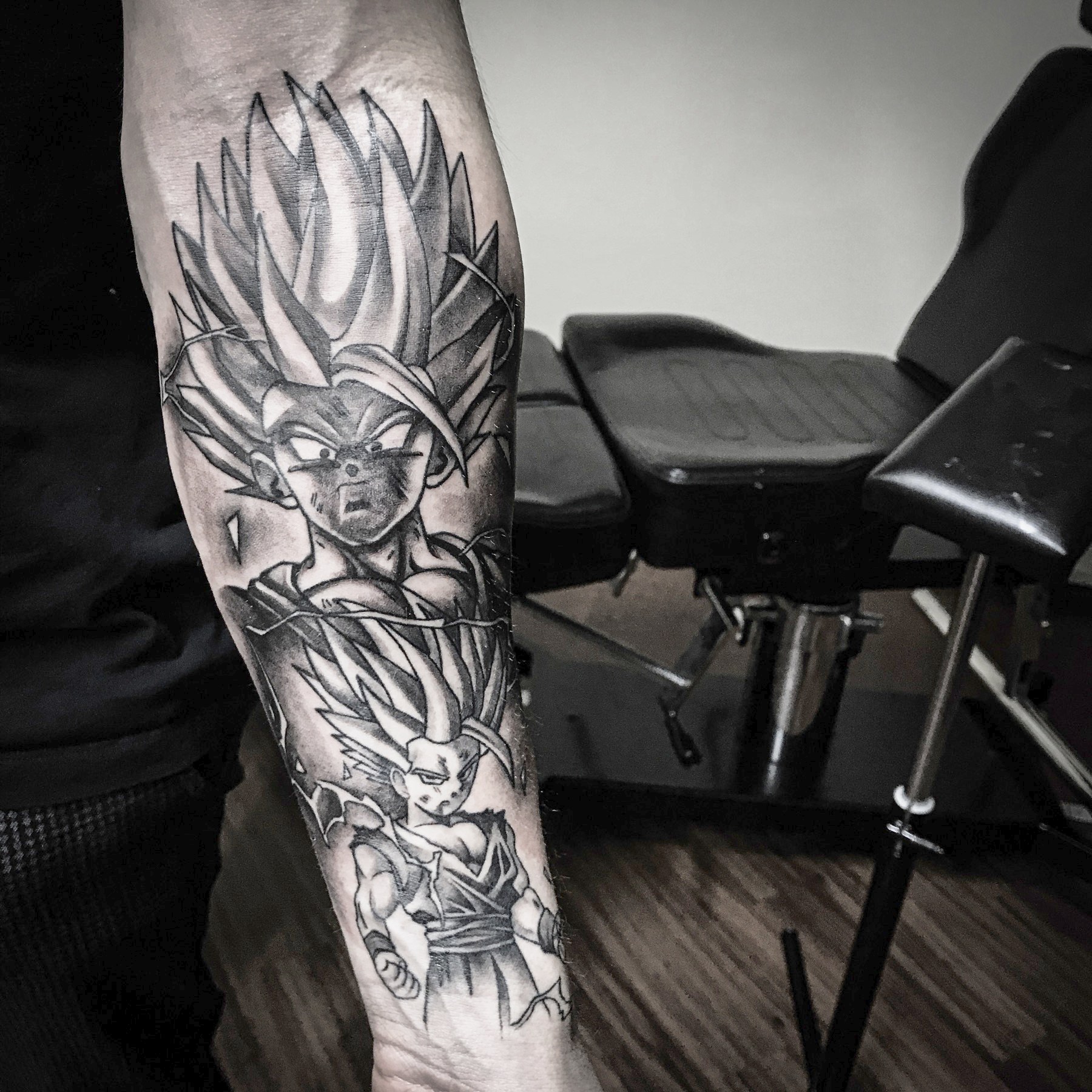 Tatuaj anime Dragon Ball cu Gohan pe antebraț, Vlad Shulea, Ace Tattoo București