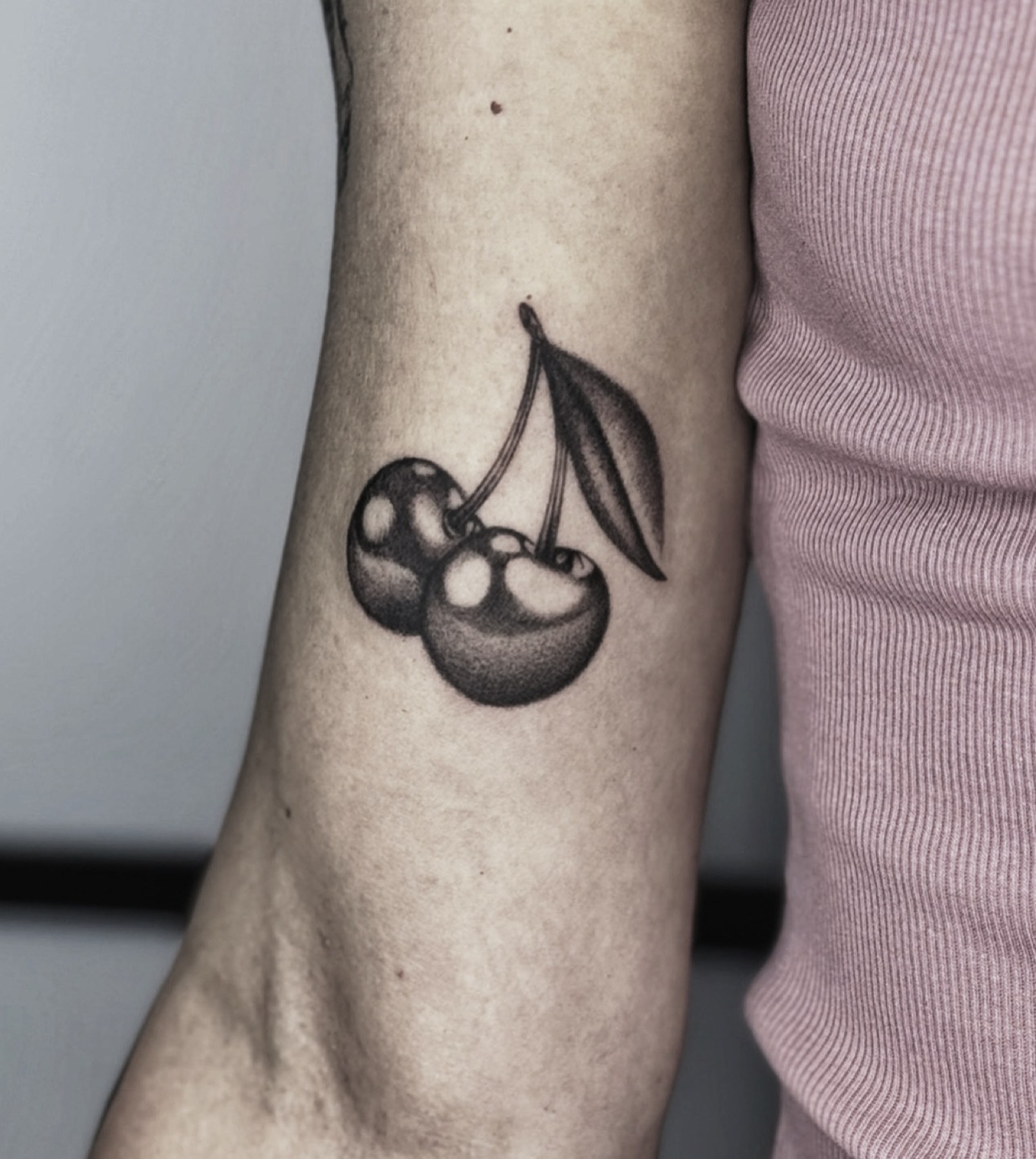 Tatuaj tatuaje microrealism realizat de Andreea la Ace Tattoo Bucuresti