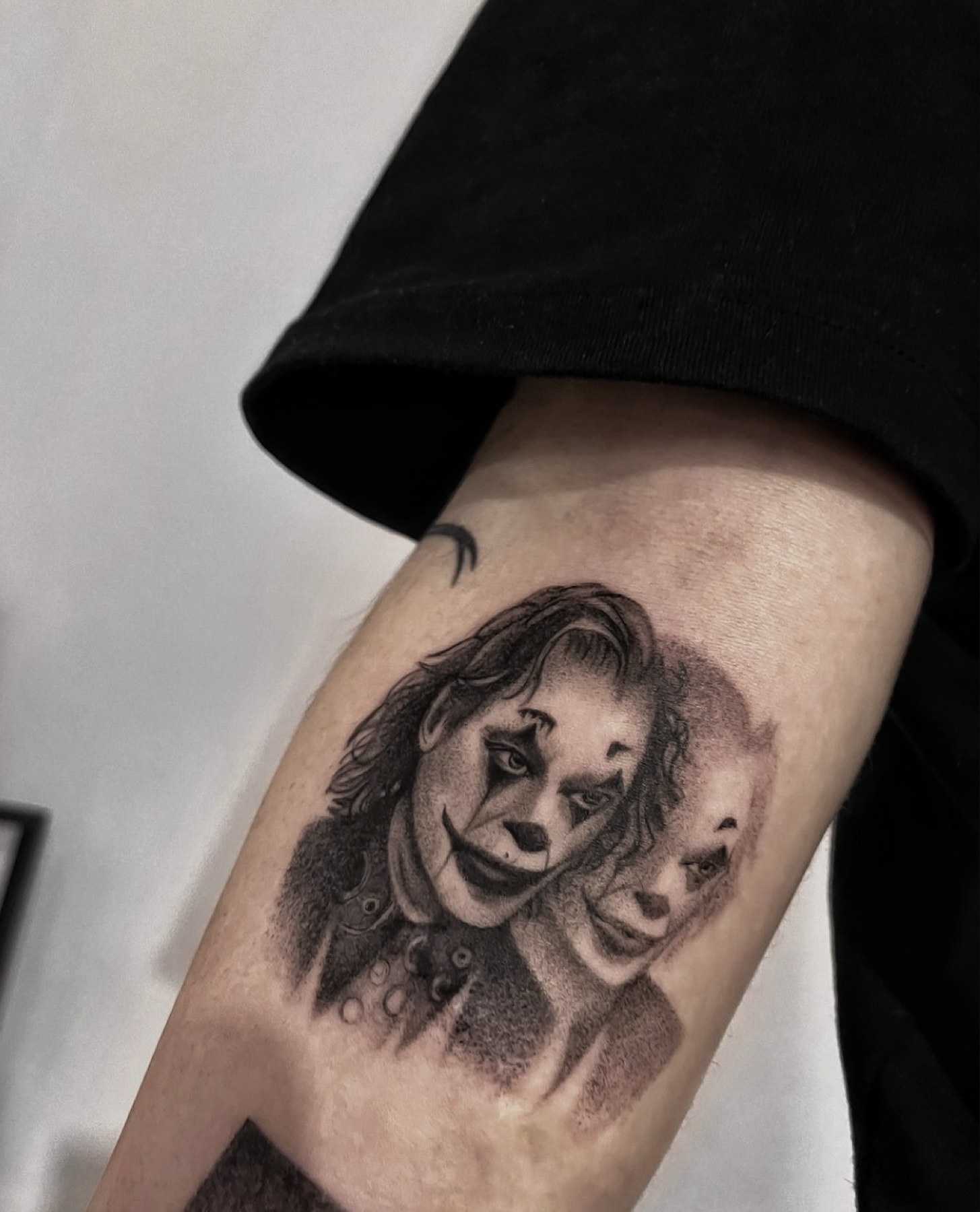 Tatuaj tatuaje microrealism realizat de Andreea la Ace Tattoo Bucuresti