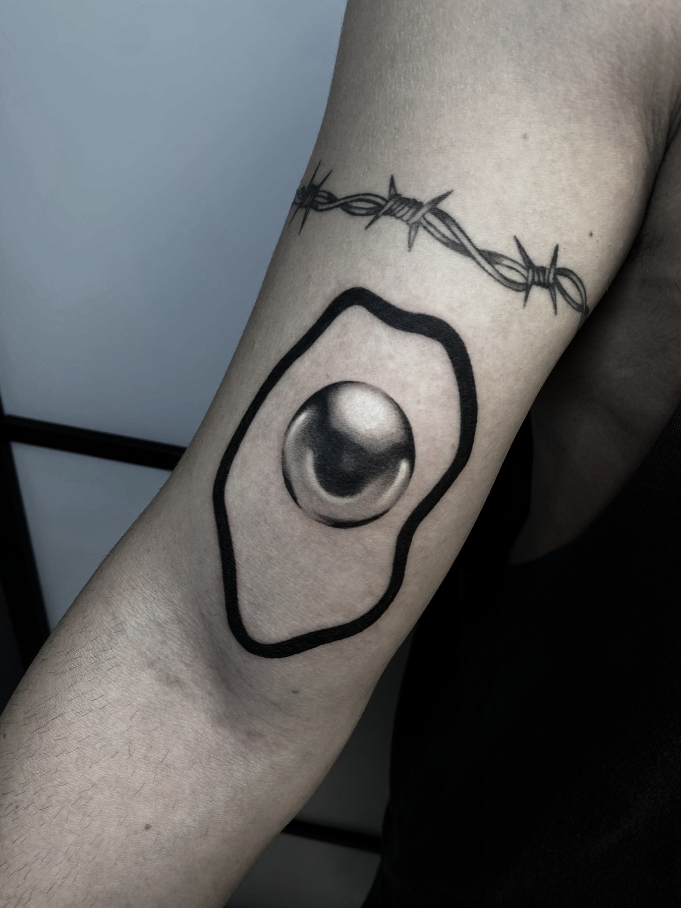 Tatuaj tatuaje microrealism realizat de Rox la Ace Tattoo Bucuresti