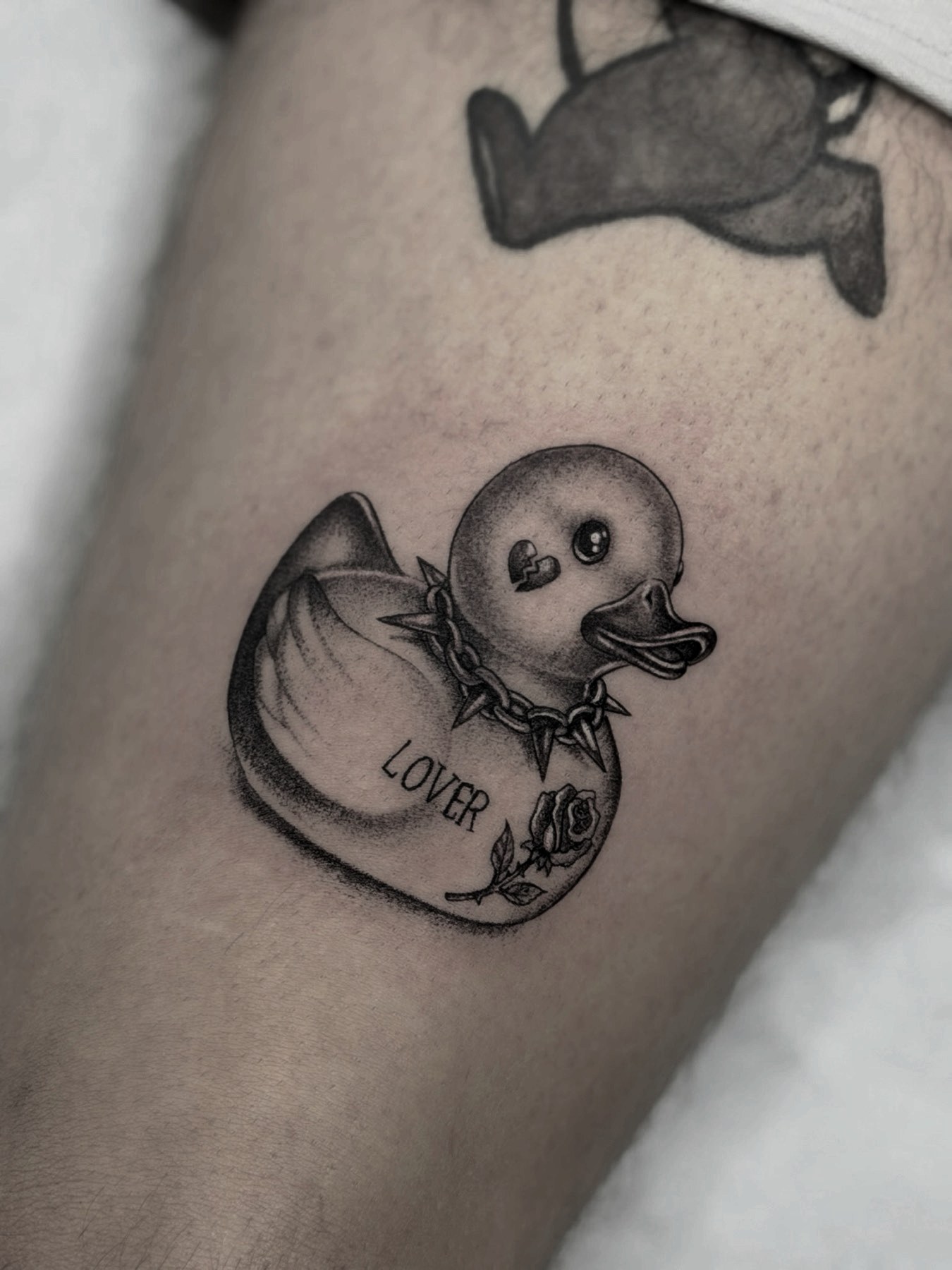 Tatuaj tatuaje microrealism realizat de Andreea la Ace Tattoo Bucuresti