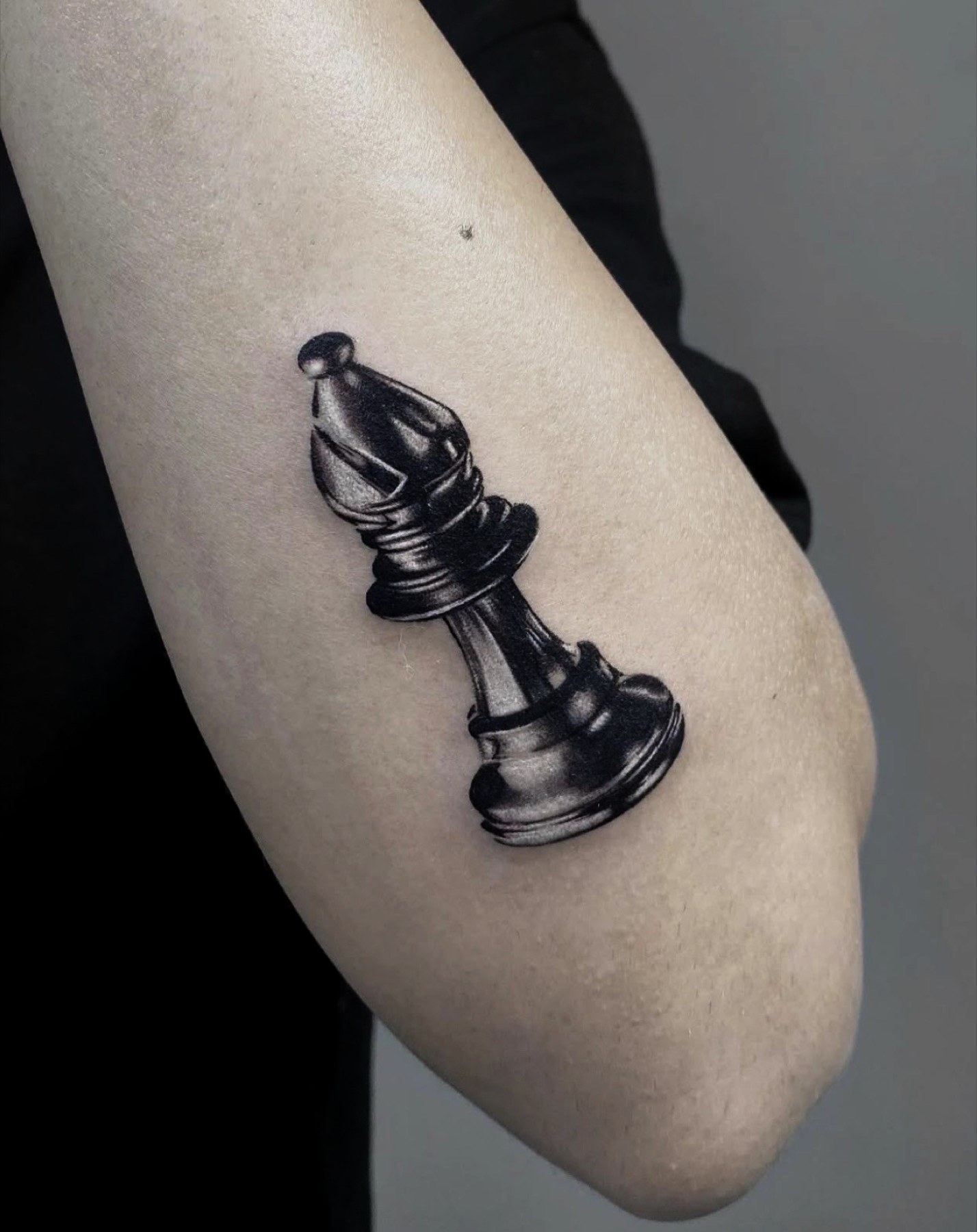 Tatuaj realism realizat de Rox la Ace Tattoo Bucuresti