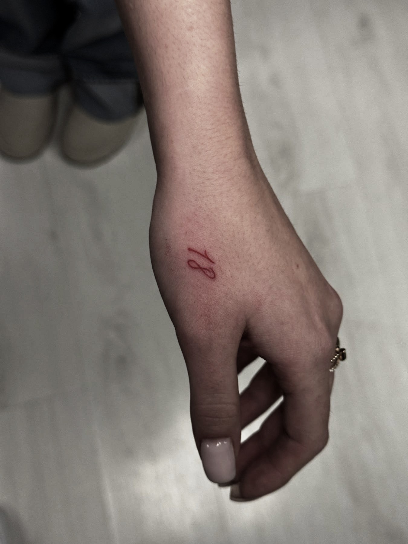Tatuaj tatuaje mici realizat de Vlad Shulea la Ace Tattoo Bucuresti